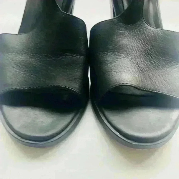 Eileen Fisher Doe Strappy Block Heeled Sandals - Picture 5 of 9